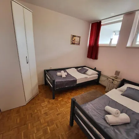 Pablo Apartment *